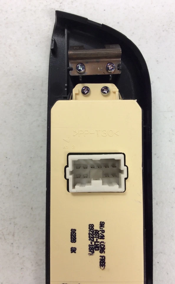 Interruptor de ventana eléctrica estándar DWS122 NUEVO Isuzu Rodeo (04-01) Foto 4 de 4