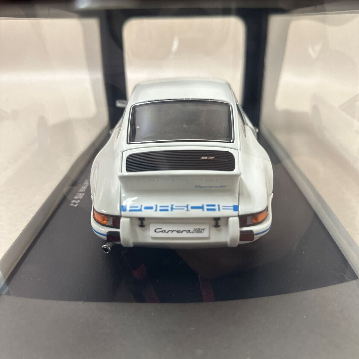 AUTOart 1/18 Porsche 911 Carrera Rs 2.7 1973 White Blue AUTOart 1/18 Porsche 911 Carrera Rs 2.7 1973 White Blue