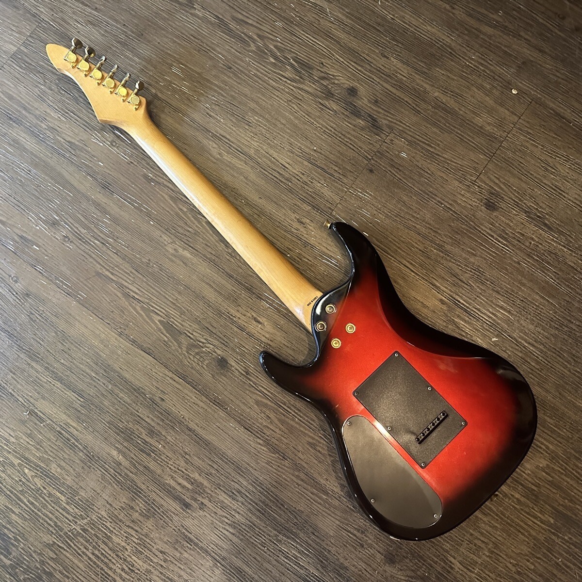 Electric Guitar Aria Pro Ⅱ Magna Series Red Burst Made in Electric Guitar Aria Pro Ⅱ Magna Series Red Burst Made in
