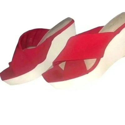 CALVIN KLEIN PLATFORM SANDALS . Comfortable and Super Pretty