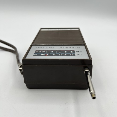 Midland AM/FM 12 Transistor Radio - Works But Has Some Static - Picture 10 of 11