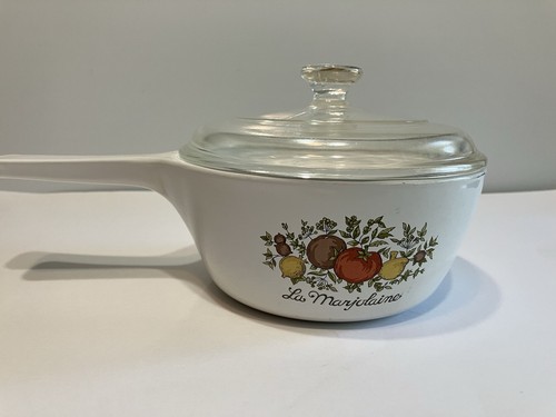Vintage Corning Ware P-82-B Spice of Life La Marjolaine 1-1/2 Pint and Lid READ!