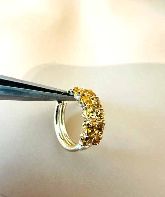 Pendientes de aro de citrino Estate de oro amarillo de 14 quilates corte princesa Foto 2 de 4