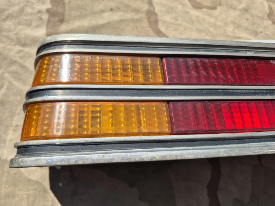 GM 5970311 1980-1981 Buick Skylark Limited LH luz trasera roja señal de giro OEM Foto 3 de 4