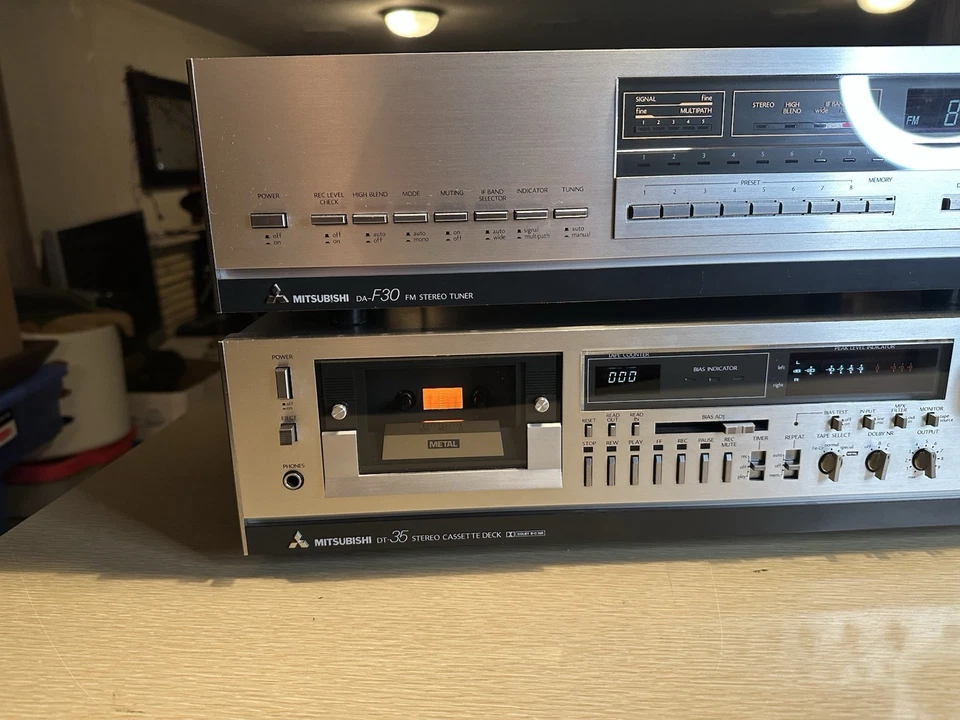 Mitsubishi DT - 35 estéreo 3 cabezales cubierta de cinta + sintonizador estéreo DA-FM30 servicio completo Foto 4 de 4