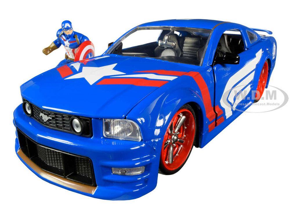 2006 FORD MUSTANG GT W/ CAPTAIN AMERICA FIGURE 1/24 DIECAST MODEL JADA 31187