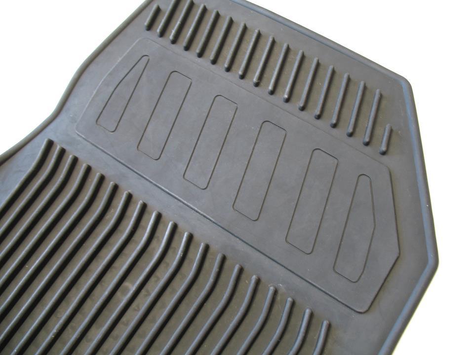 13 14 15 16 17 18 NISSAN VERSA FRONT RIGHT PASSENGER BLACK RUBBER FLOOR