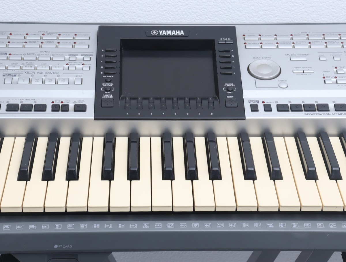 Yamaha PSR 3000 - 61 Tasten Workstation Keyboard + 1 Jahr