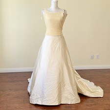 Vintage Carolina Herrera Silk Wedding Gown Champagne Gold Beaded Bridal Dress 4
