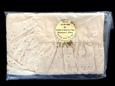 NOS Lot of 2 Vintage Eyelet Ruffled Lace Pillow Ivory Shams 29 X 36 Standard