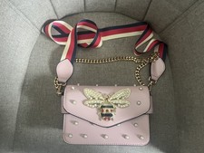 Besondere Rosa Umhängetasche Perlen Biene Neu