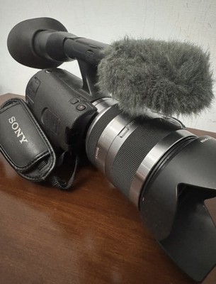 Sony NEX-VG20 Camcorder + Sony 18-200mm OSS