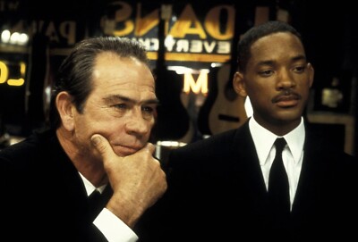 FILM FOTO NR. 2 - MEN IN BLACK 2 (2002) - HOCHGLANZ - 15 x 10 CM - NEU