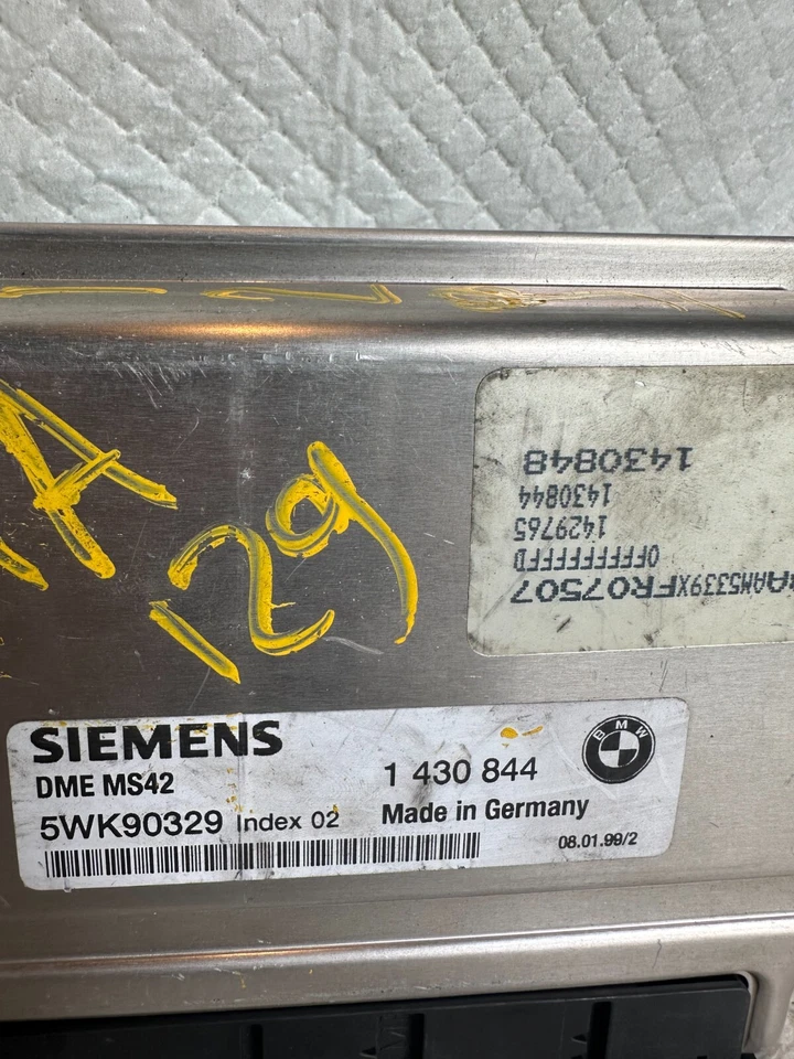 Unidad de control del módulo de computadora del motor BMW 328i 1999-2000 1 430 844 OEM (AA 129) Foto 2 de 4