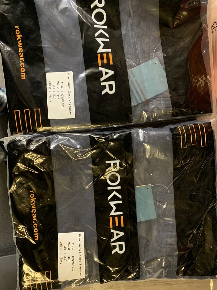 Work trousers 44 waist medium length 2 Pairs! - Image 3 of 3