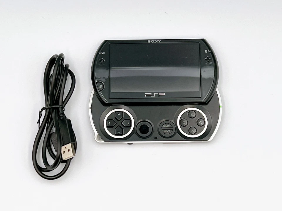 Sony PSP Go Console Piano Black PSP-N1000PB Japan Tested  Working  {Fast Ship} - Image 2 of 4