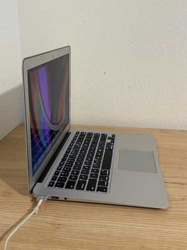 MacBook Air 2017 A1466 13” i5 1.8Ghz 8GB RAM 128GB SSD macOS Ventura Laptop - Afbeelding 5 van 11