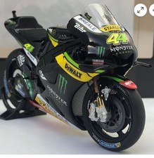 Minichamps Yamaha 1:18 - 182163044 YZR-M1 Espargaro Monster Tech3 2016 Moto GP