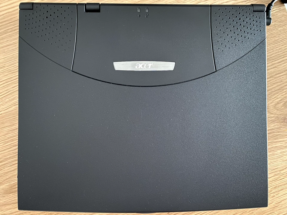 Acer Travelmate 210 Retro PC Portatile Laptop Windows ME DOS Giochi Retro TOP - Immagine 3 di 4