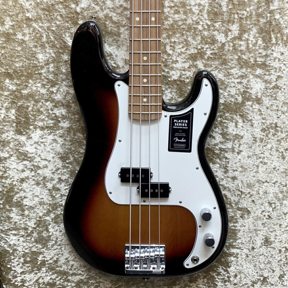 美品！ Fender Mexico Player Precision Bass Amazon.com: Fender Player Precision Bass, Polar White, Maple