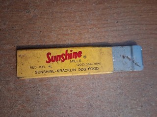Sunshine Mills Red Bay AL Sunshine Kracklin Dog Food Razor Blade Knife