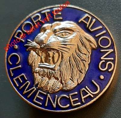 Insigne Porte Avions CLEMENCEAU doré émail Aéronavale Marine ORIGINAL Badge SUP - Photo 1/4