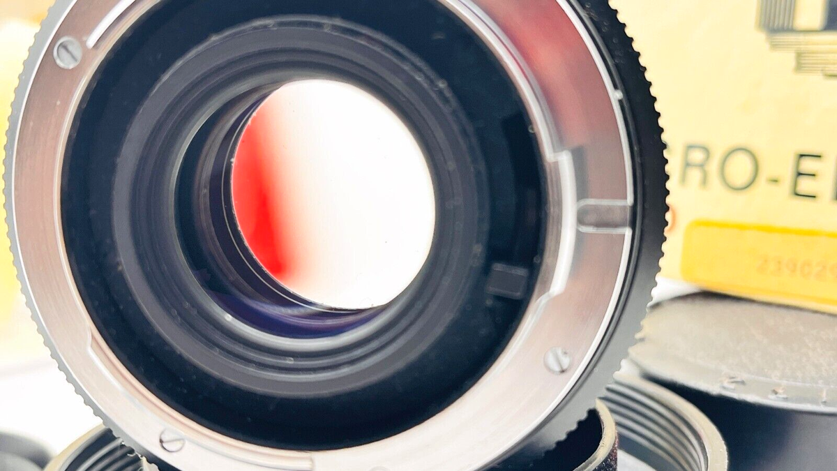 LEICA MACRO-ELMAR-R 100mm F4 Bellows Lens in matching SS LEICA MACRO-ELMAR-R 100mm F4 Bellows Lens in matching SS