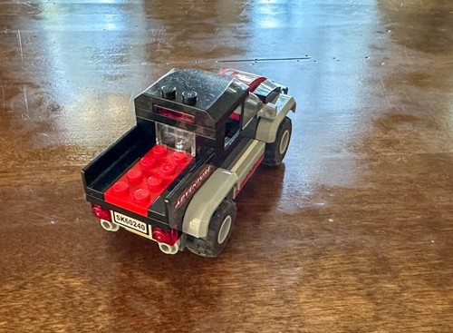 LEGO City 60240: Kayak Adventure 100% Complete w/ Minifig - Picture 3 of 4