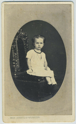 CDV um 1870. Kleines Mädchen von Bernheim-Wormser in Mulhouse.