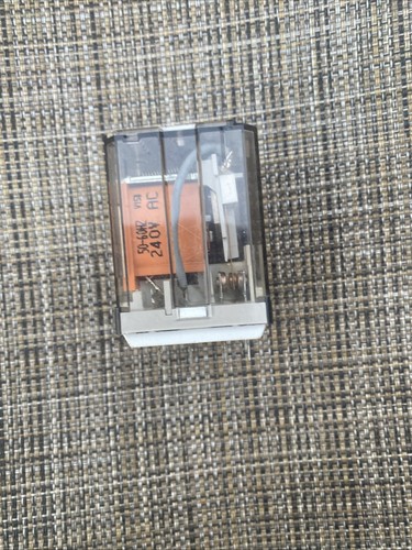 62.33.8.240.0000, Plug-In Power Relay, 3PDT, 16A , 240V AC coil, AgCdO contact - Picture 3 of 3