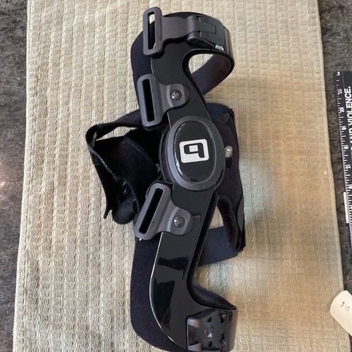 Bledsoe CE Neoprene Hinged Knee Brace Black Adult Adjustable Small eBay