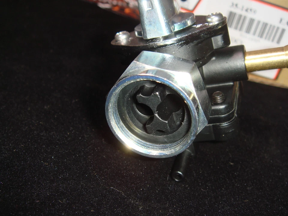 Бак топливного клапана Harley Petcock FLH 61338-02 FXD FXST Heritage V-Twin 35-1459 X9 - Изображение 3 из 4