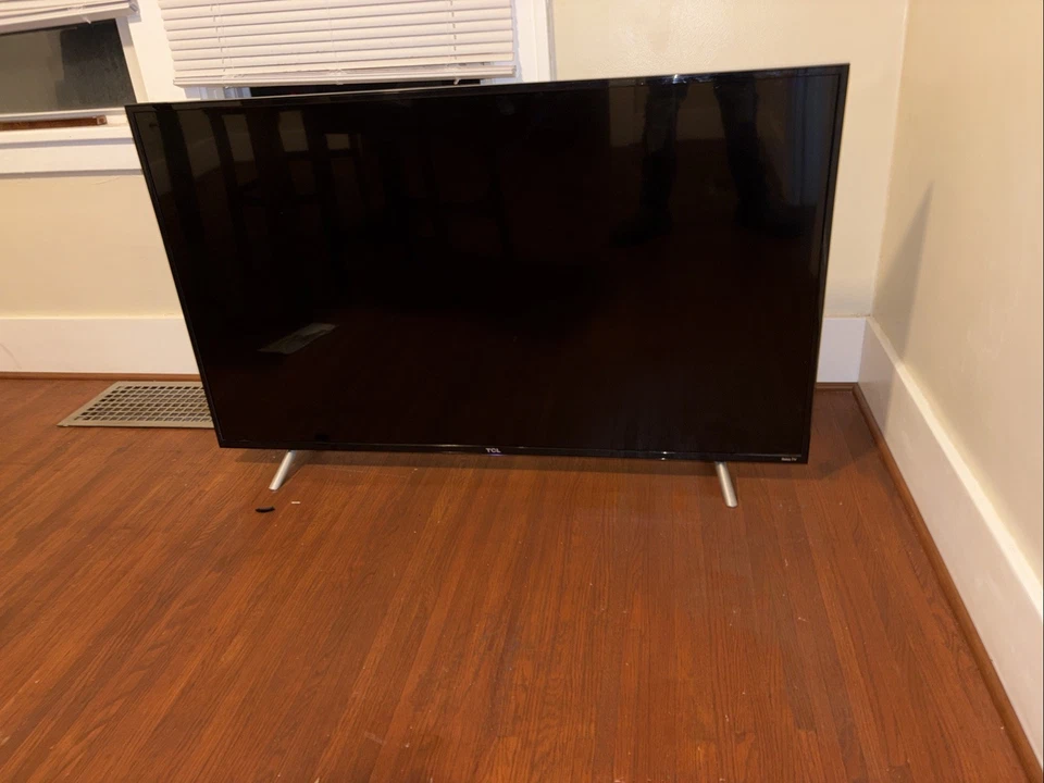 TCL 55S421 55" 4K LED Smart TV - Black - Image 3 of 3