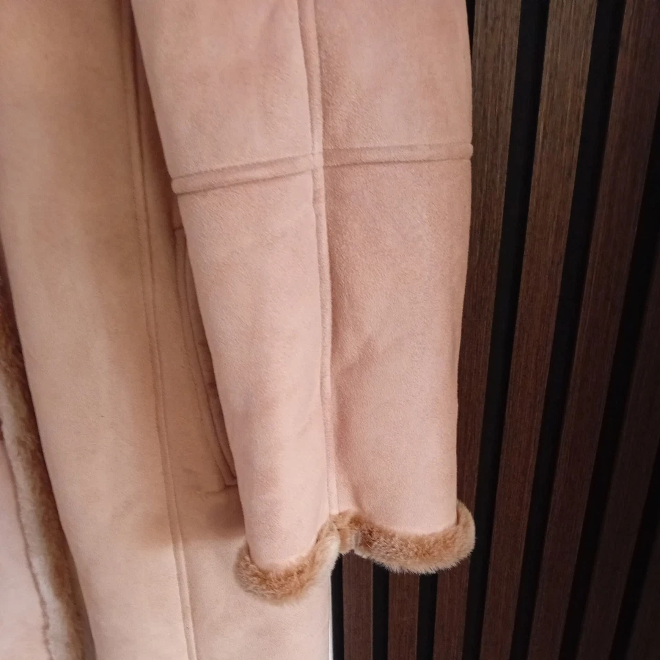 UTEX Womens light Brown Suede Button Jacket  M Shearling Collar really stunning - Image 4 of 4