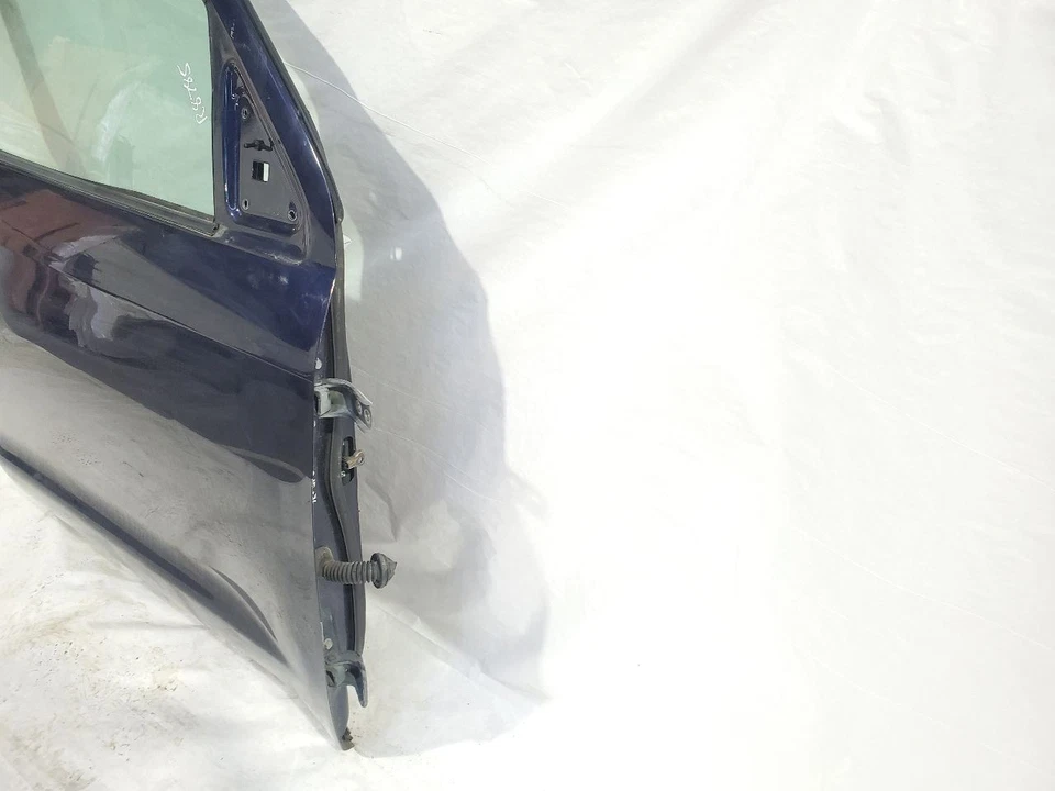 2008 2018 Toyota Sequoia OEM 8S6 Nautical Blue Right Door Lip Damage - Image 3 of 4