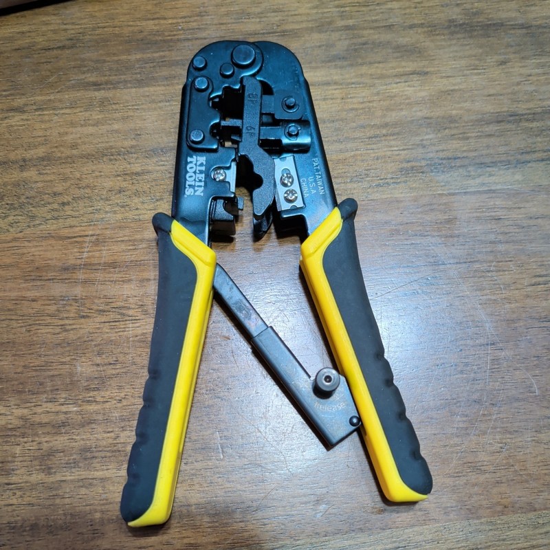 KLEIN TOOLS VDV226-011-SEN Ratcheting Modular Crimper/Stripper