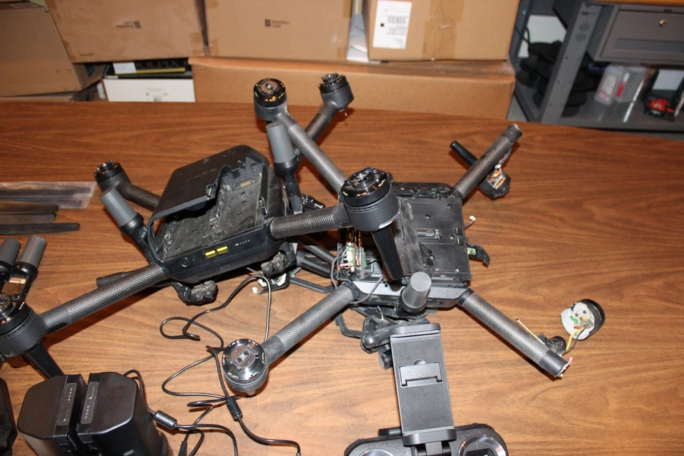 2 Ea. Drones Sony Airpeak S1 (dañados por impacto - solo para piezas - ver descripción) Foto 2 de 4