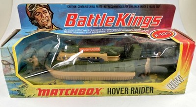 Matchbox Battle King K-105 Hoover Raider olivgrün top in Box, komplett mit Figur
