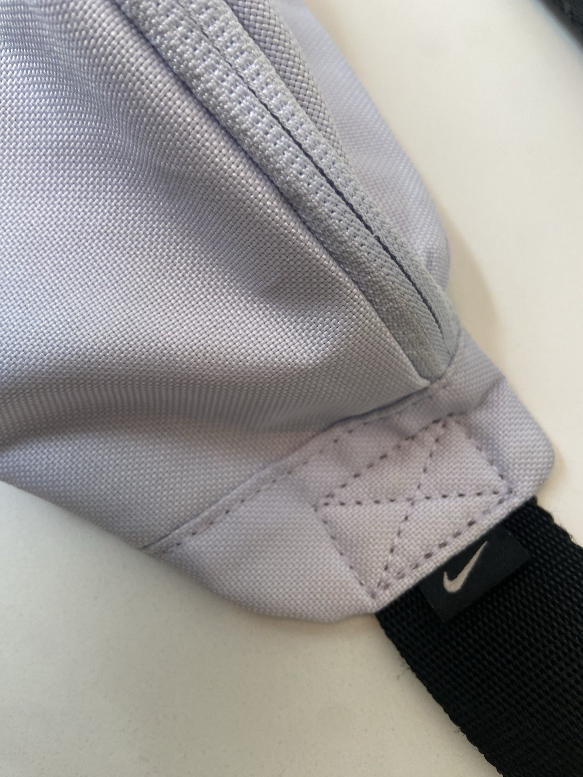 Nike Women’s Girls Adjustable Hip Pack Bum Bag Fanny Pack Waist Bag Lavender thumbnail 4