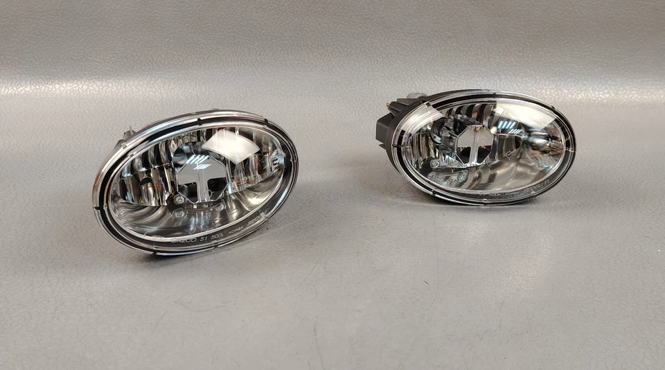 KIA RONDO CARENS 99 - 00 PAR DE MONTAJE DE LUCES ANTINIEBLA OEM NUEVO 0K2C051520A 0K2C051510A Foto 4 de 4