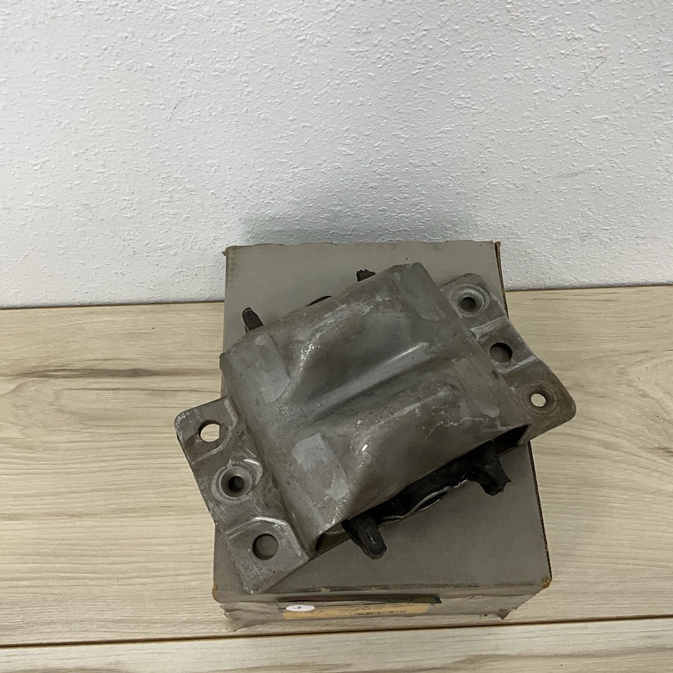 Nuevo de Lote Antiguo Soporte de Motor Carquest para GM Se Adapta a: 87-88 Chevrolet R10 y R20 Suburban 31-3566 Foto 2 de 2