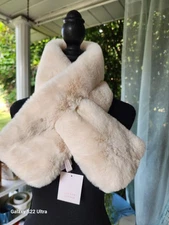 NWT LAUREN CONRAD Women's  Beige  Faux FUR Pull Through WINTER STOLE SCARF