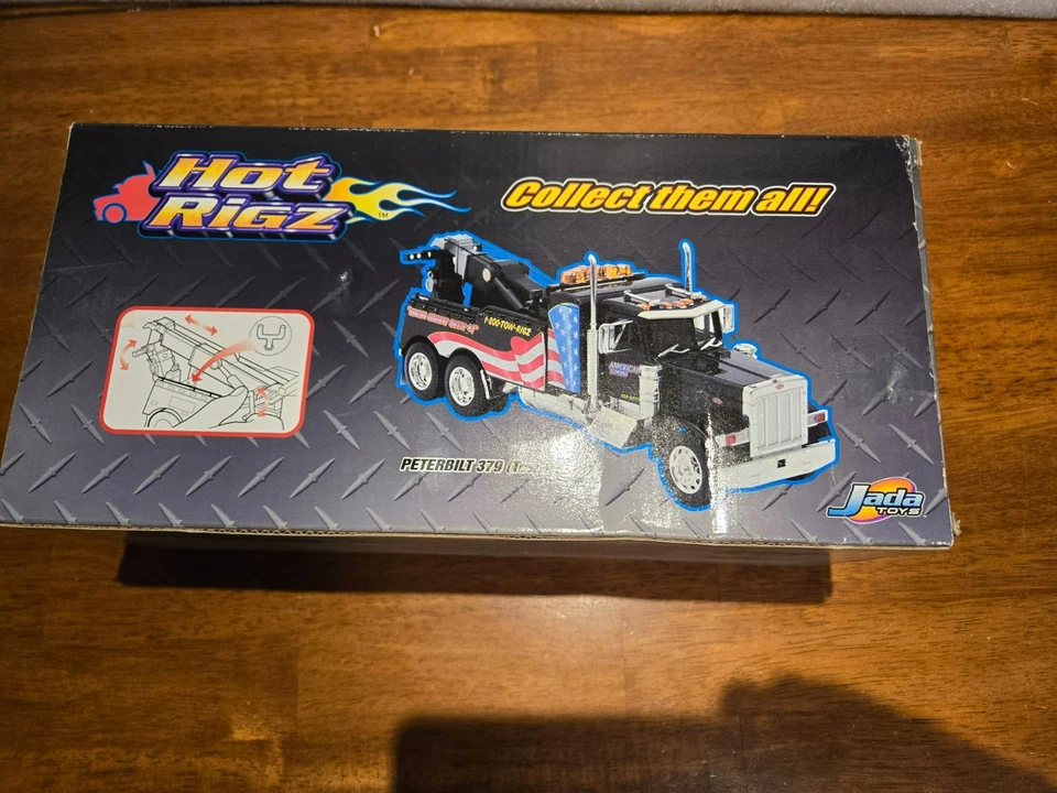 NIB 2000 JADA TOYS PETERBILT 1:32 DIECAST 379 TOW TRUCK "HOT RIGZ" NO. 23110 - Image 2 of 4