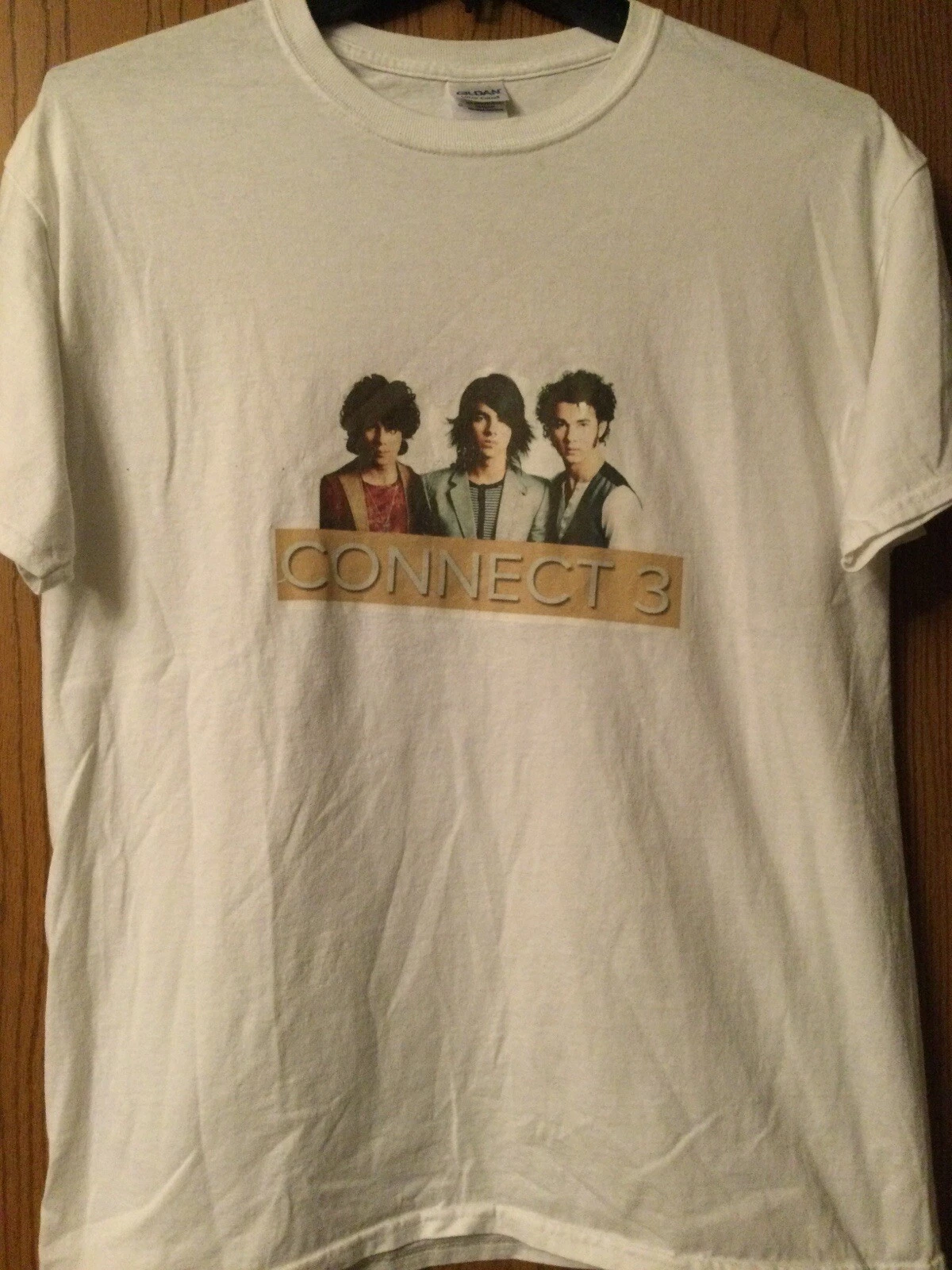 Connect 3 - (Fictional Band In Camp Rock & Camp Rock 2) - White Shirt - L
