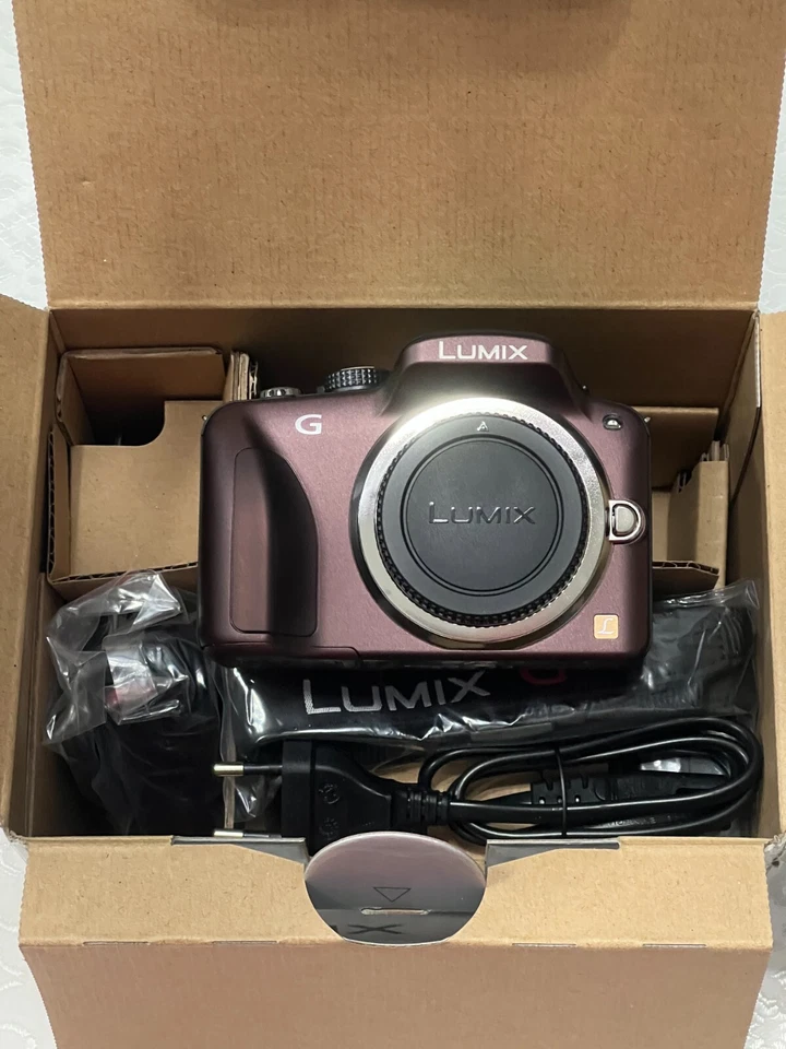 Panasonic LUMIX DMC-G3K 16.0MP Brown + H-FT012 12.5mm/F12 3D - Image 3 of 4