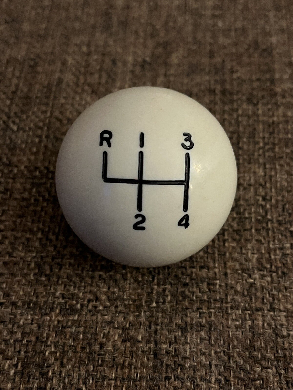 CHEVY GM NOS NORS 4SPEED WHITE SHIFT KNOB 5/16 THREAD FOR MUNCIE