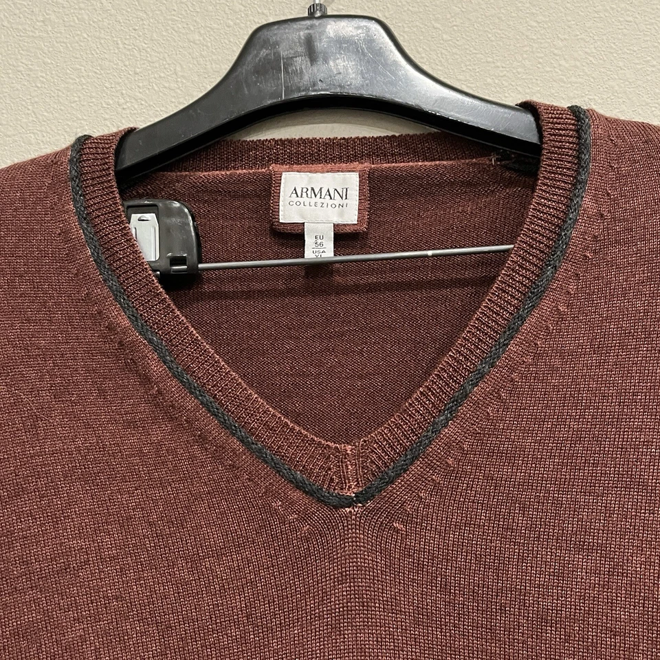 Suéter Armani Collezioni Hombre Cuello en V, Talla XL Granate Foto 4 de 4