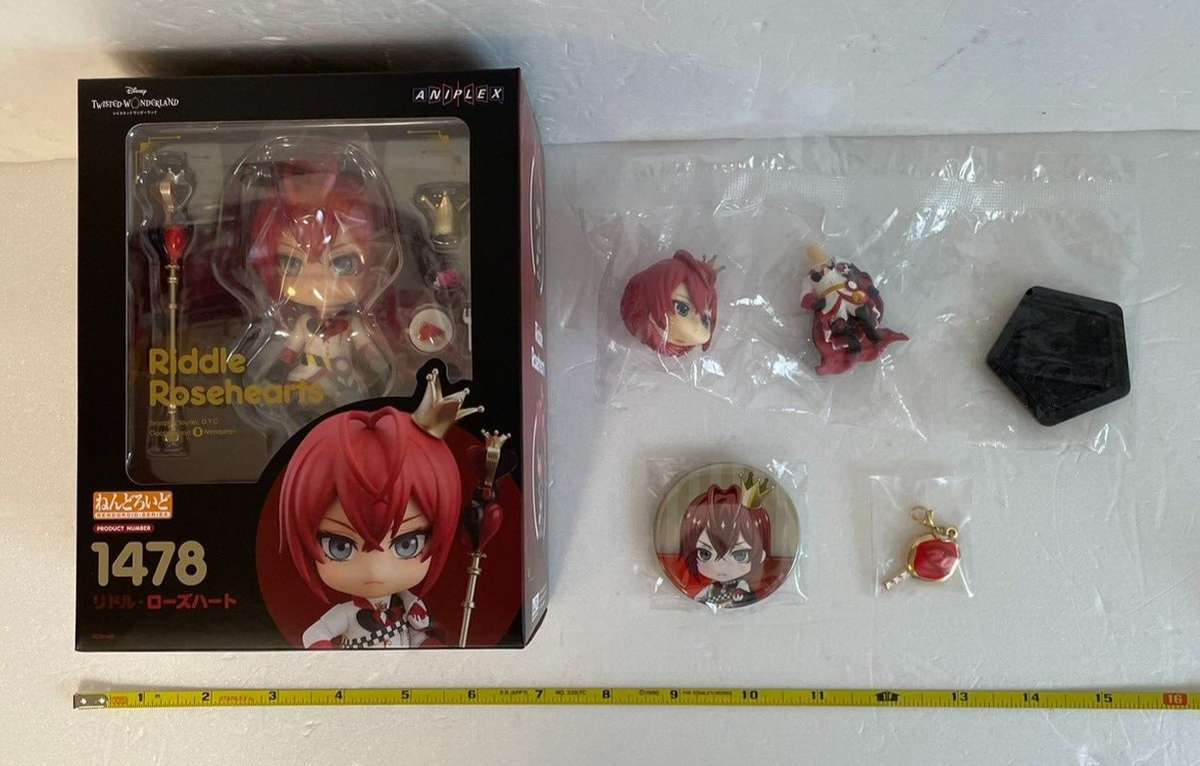 Nendoroid 1478 Riddle Rosehearts Figure & Batch Keycahin Set