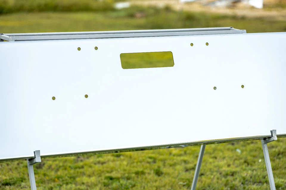 Parachoques clásico Freightliner cromado - 20" extremos en caja acero calibre 7 (FLD, FLC) Foto 2 de 4