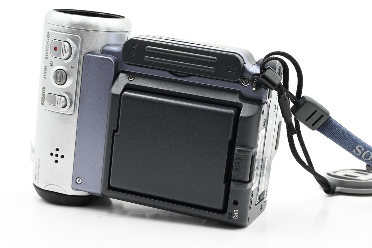 Sony Handycam DCR-IP55 MicroMV Tape Digital Video Camcorder Sony Handycam DCR-IP55 MicroMV Tape Digital Video Camcorder